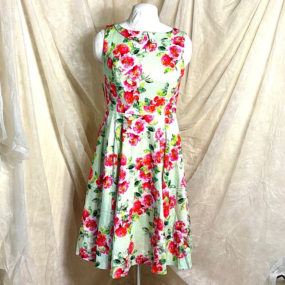 Hearts and Roses Melissa Floral Swing Dress, size Lar, pint roses on mint green